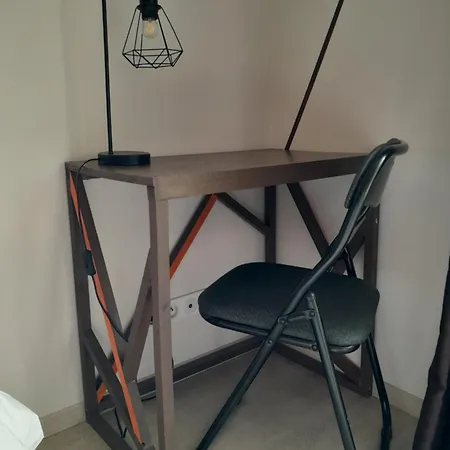 Quarto em Acomodações Particulares Paisible à La Campagne *
